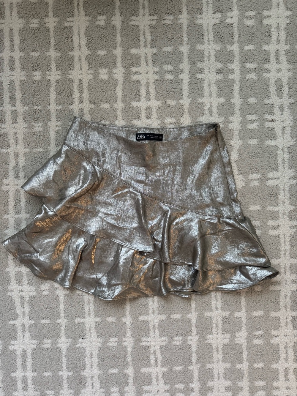 Zara Silver Metallic Ruffled Mini Skirt